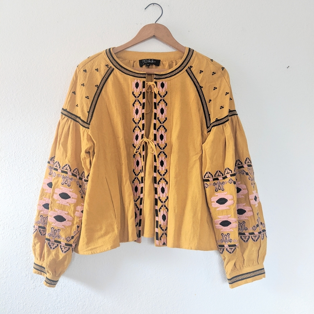 RD & Koko Yellow Embroidered Top w Peasant Sleeves